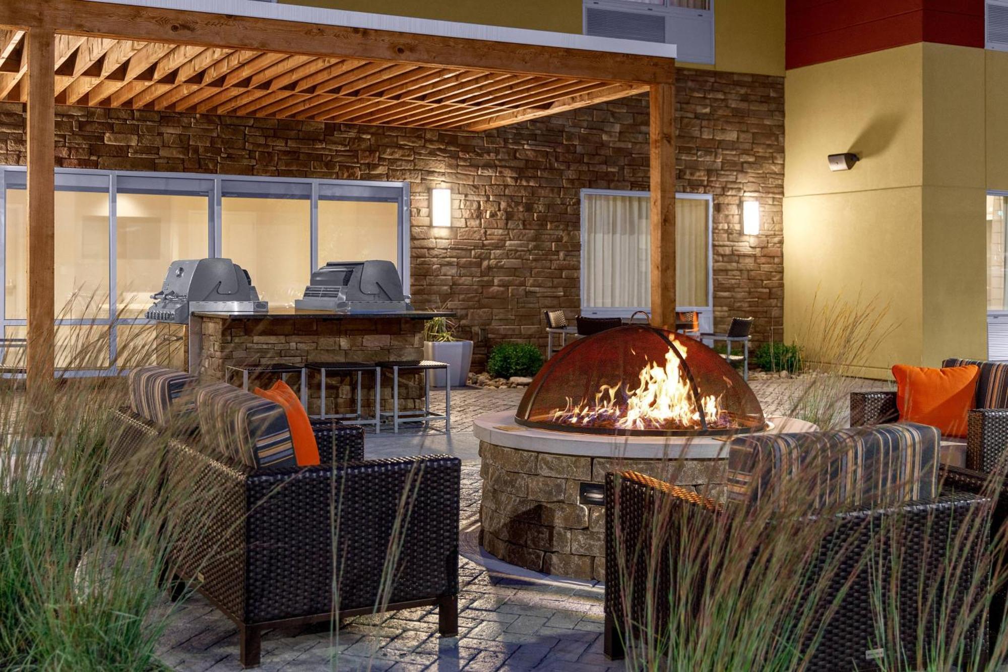 Towneplace Suites Cincinnati Fairfield Exteriör bild